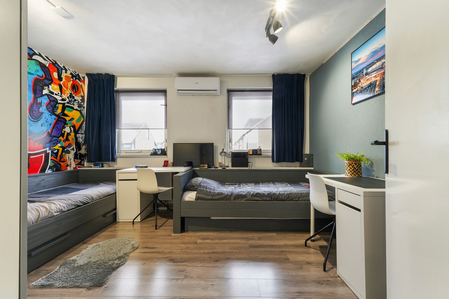 Foto 25 van van Herlaerstraat 43