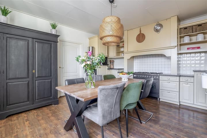 Photo 4 of Schoolstraat 33