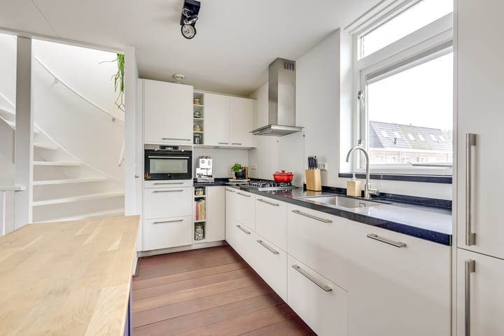 Foto 13 van Johannes Uitenbogaertstraat 32