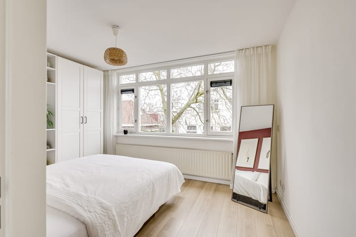 Foto 15 van Johannes Uitenbogaertstraat 32