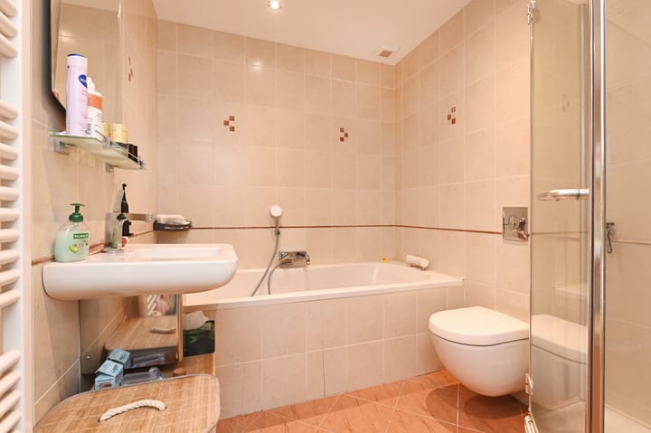 Foto 10 van Weimarstraat 64-A