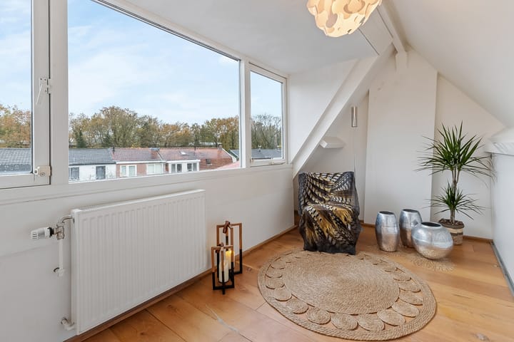 Foto 23 van Leeuwerikstraat 112