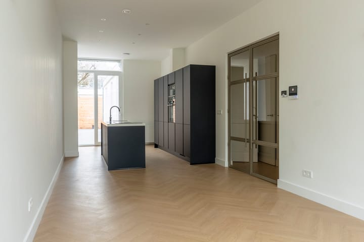 Foto 6 van Newtonplein 6