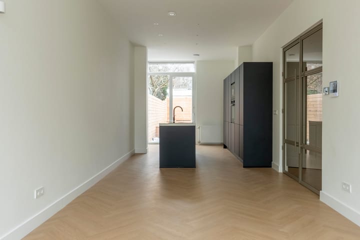 Foto 7 van Newtonplein 6