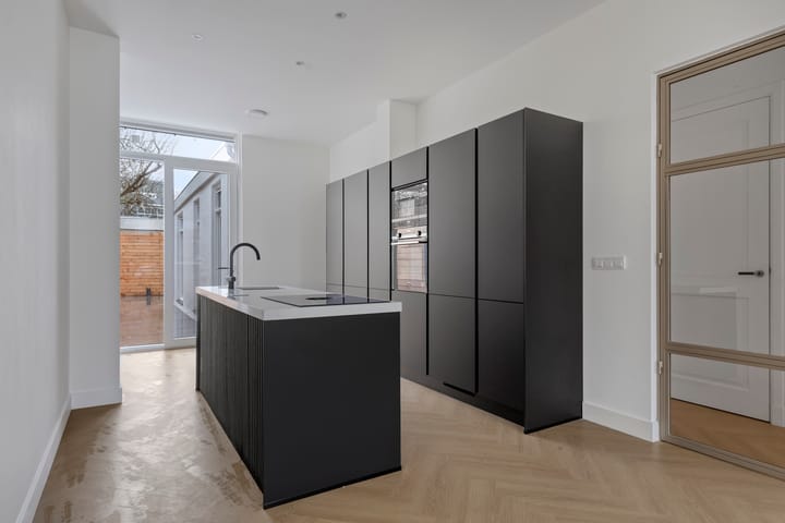 Foto 12 van Newtonplein 6