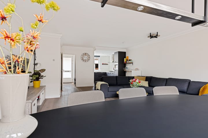 Foto 16 van Leeuwetand 77