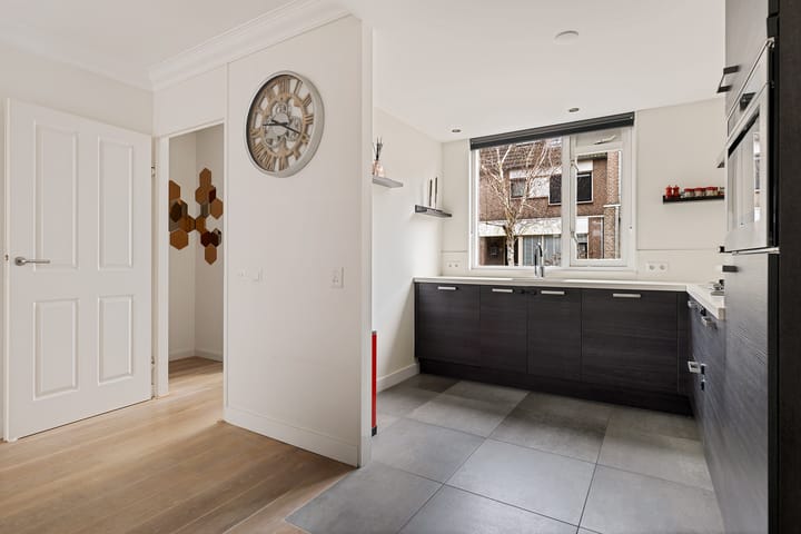 Foto 19 van Leeuwetand 77