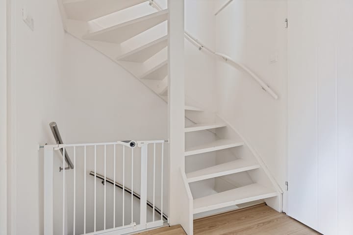 Foto 28 van Leeuwetand 77