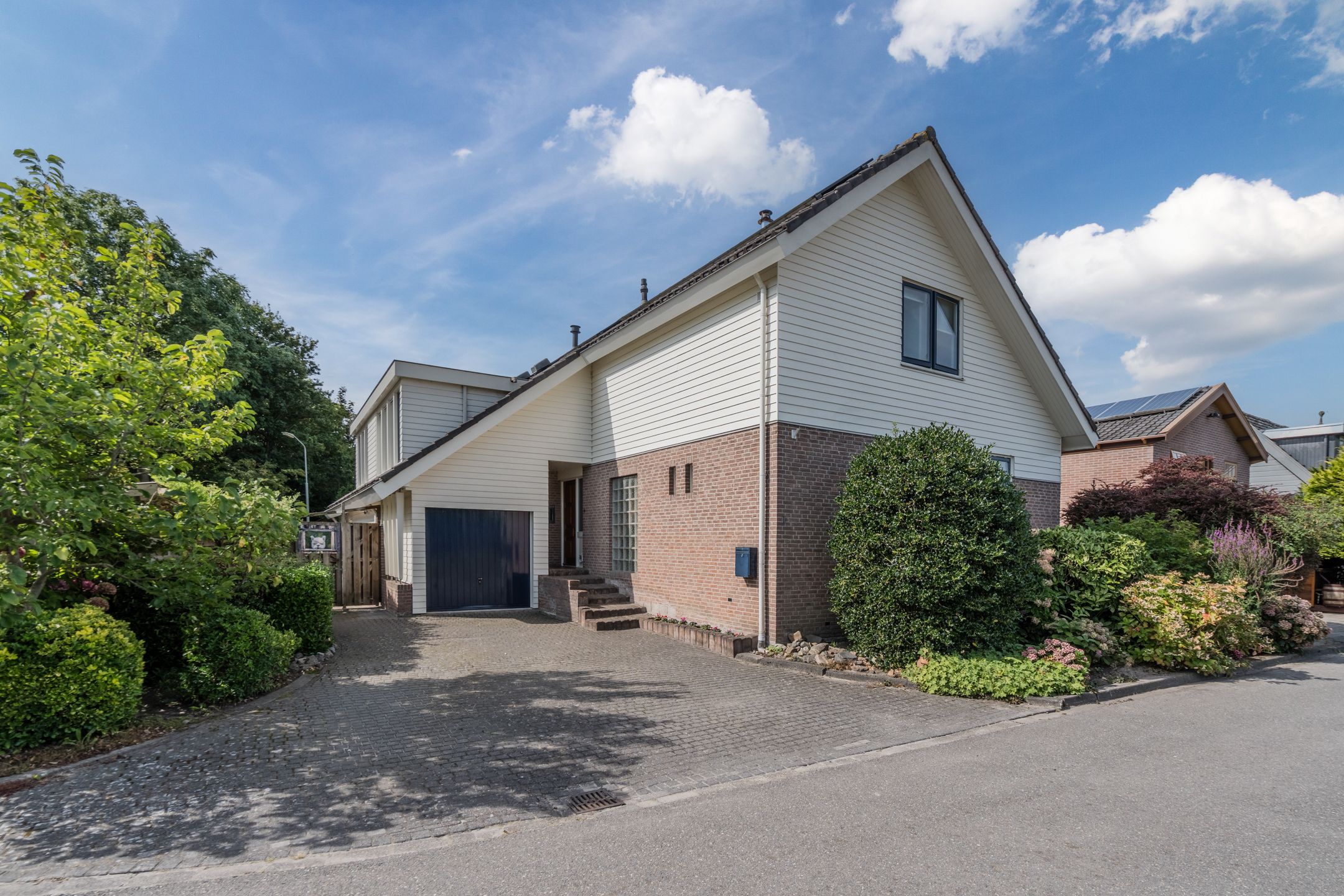 Buying a house in The Netherlands., Mandepad 1