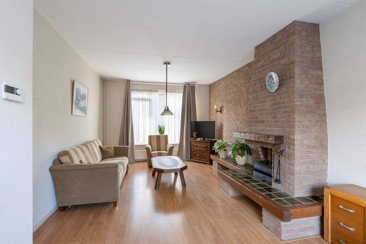 Foto 2 van Van Beethovenstraat 9