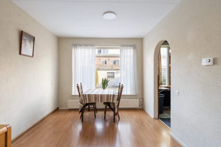 Foto 11 van Van Beethovenstraat 9