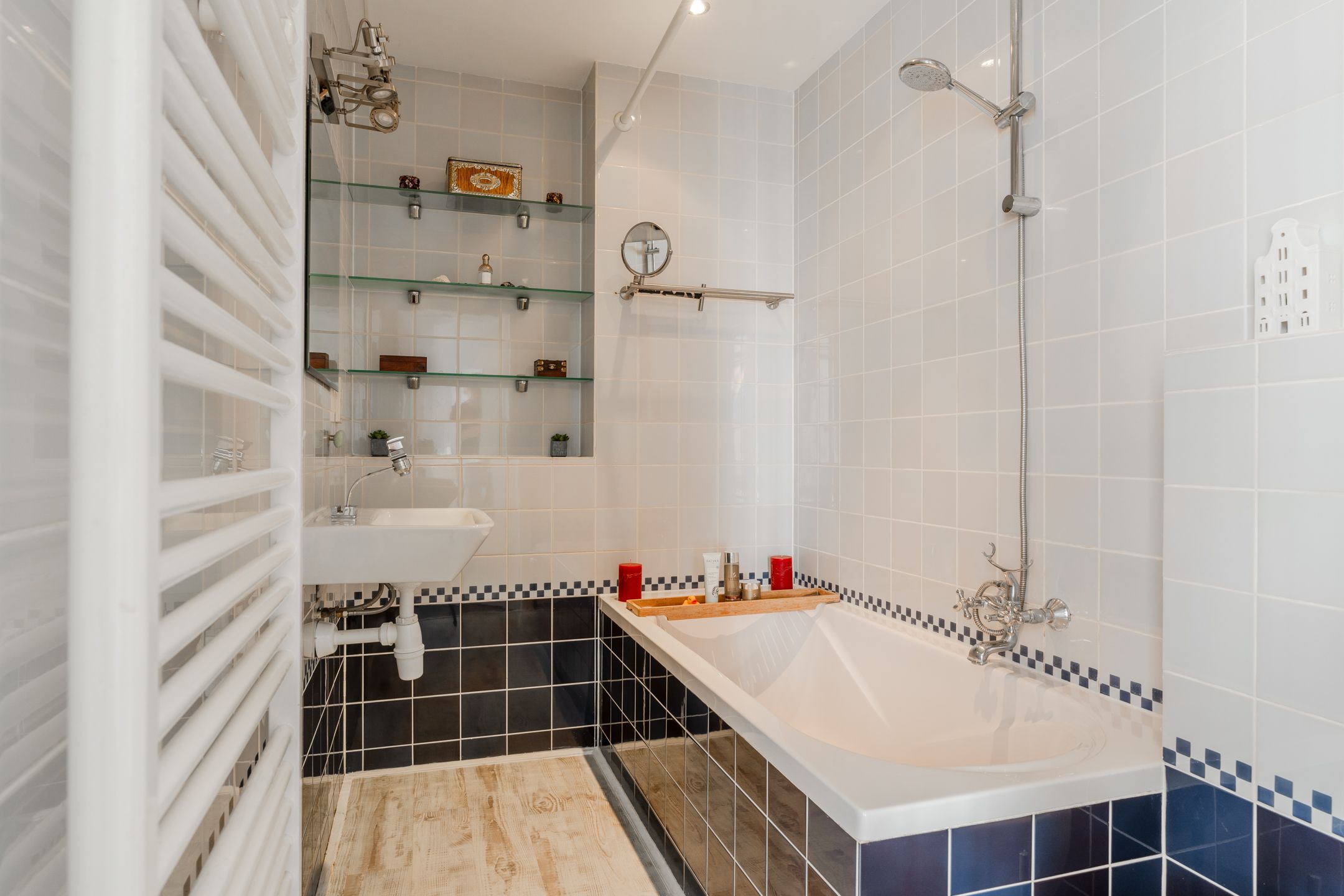 Foto 24 van Frederik Hendrikplantsoen 17-2