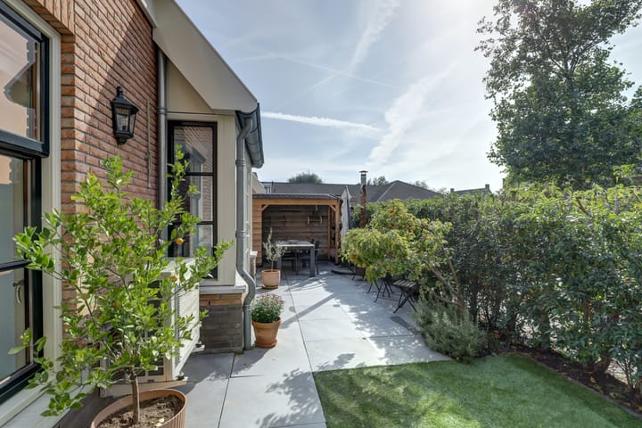 Photo 37 of Essendreef 2