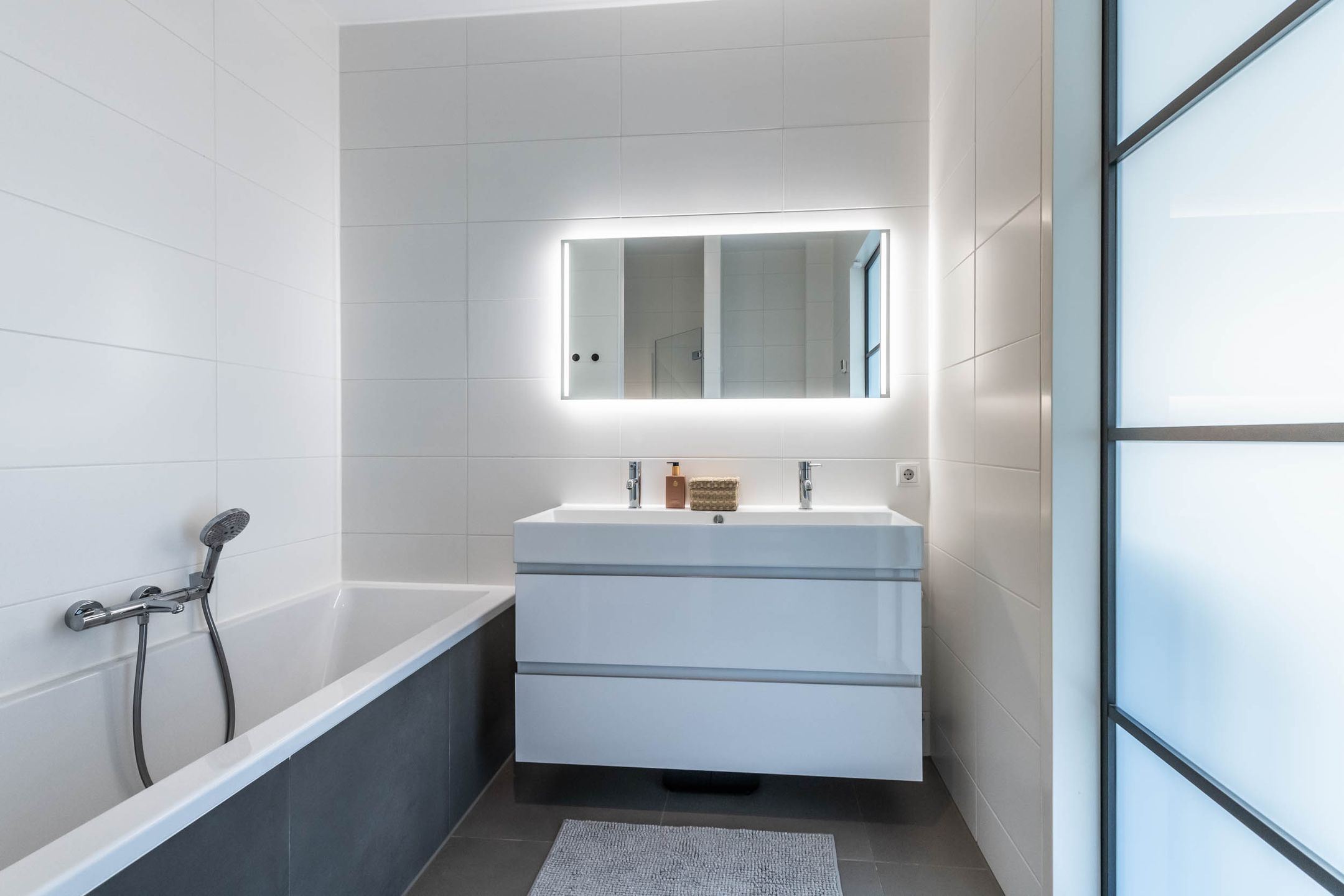 Photo 30 of Edward Jennerstraat 336-F