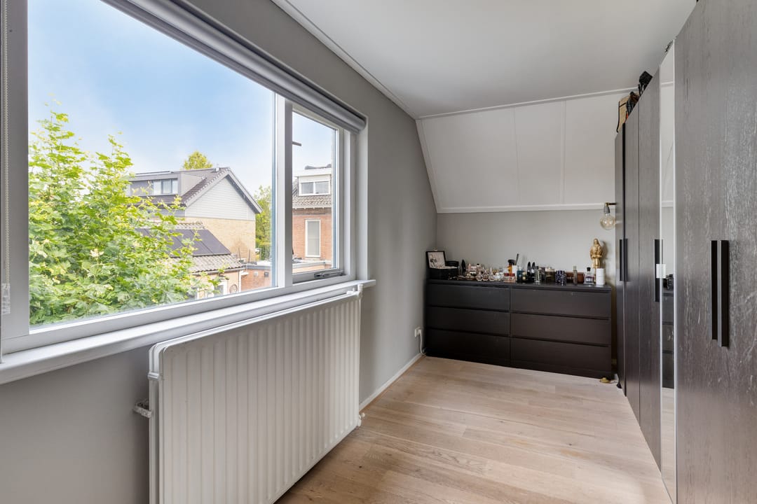 Photo 37 of Schepenstraat 2