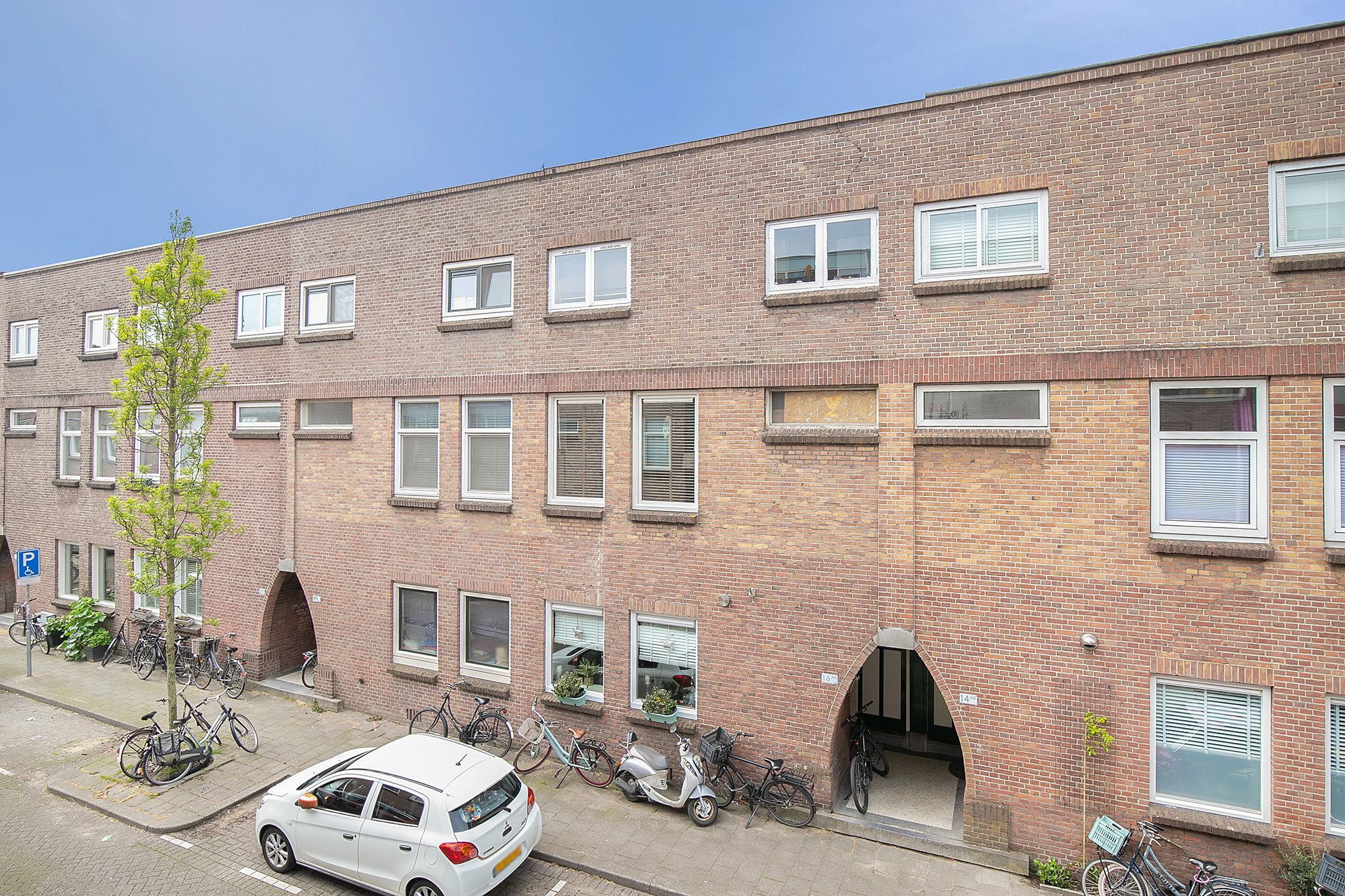 Foto 33 van Lisbloemstraat 16-B