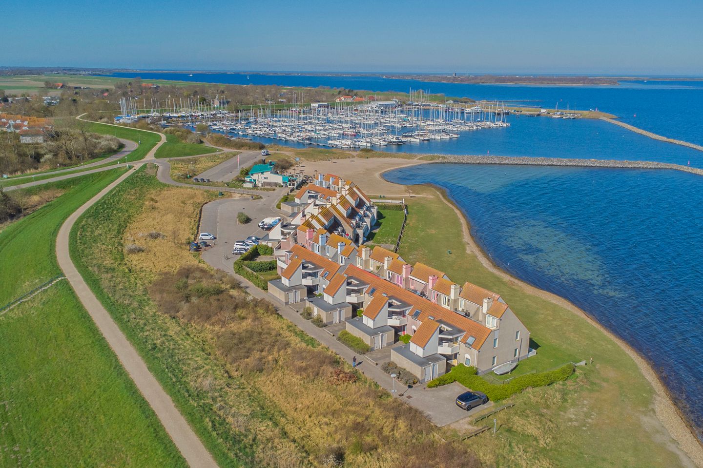 Photo 35 of Zaete 38