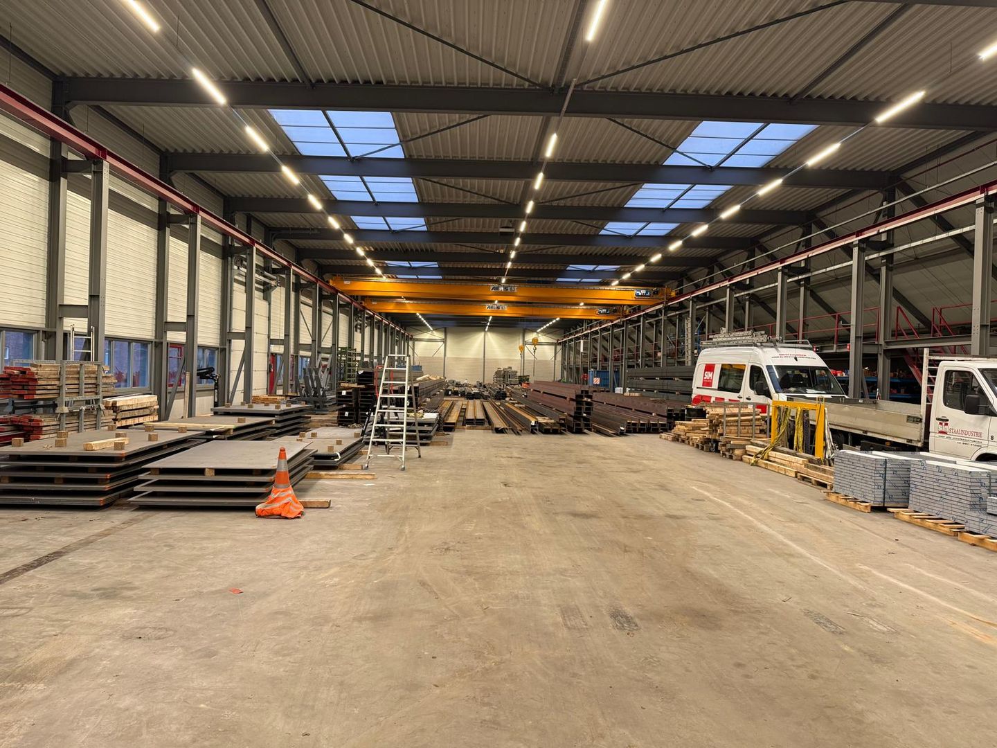 View photo 2 of Industrieweg 27