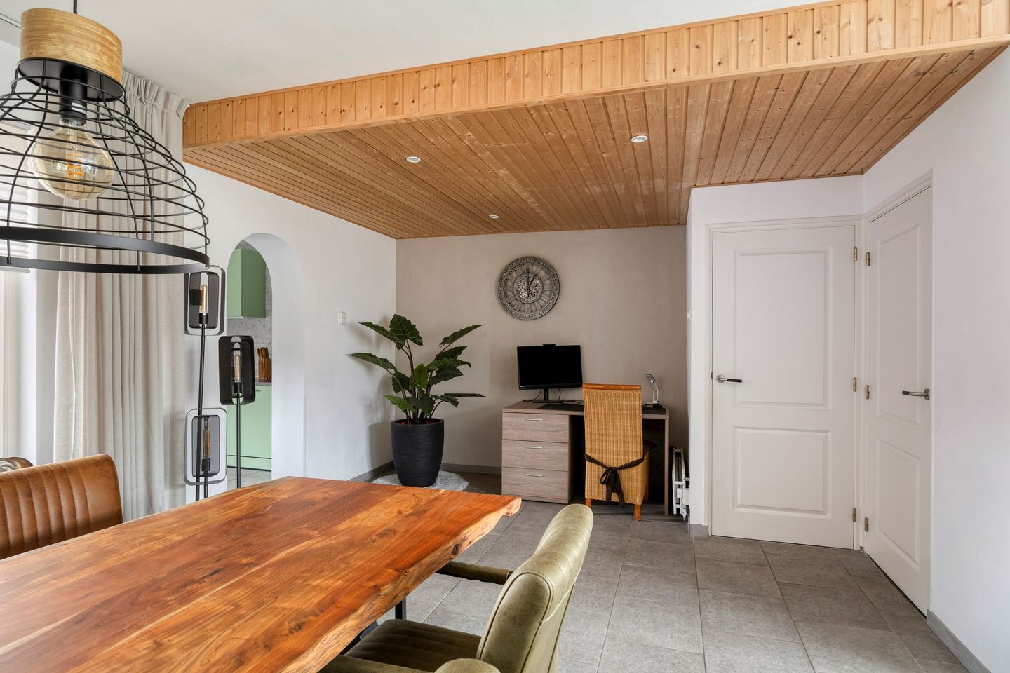 Photo 14 of Dasstraat 11