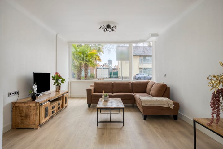 Photo 8 of Ussenstraat 13