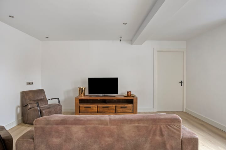 Photo 17 of Ussenstraat 13