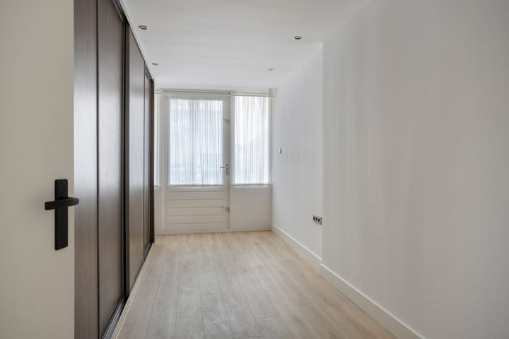 Photo 20 of Ussenstraat 13