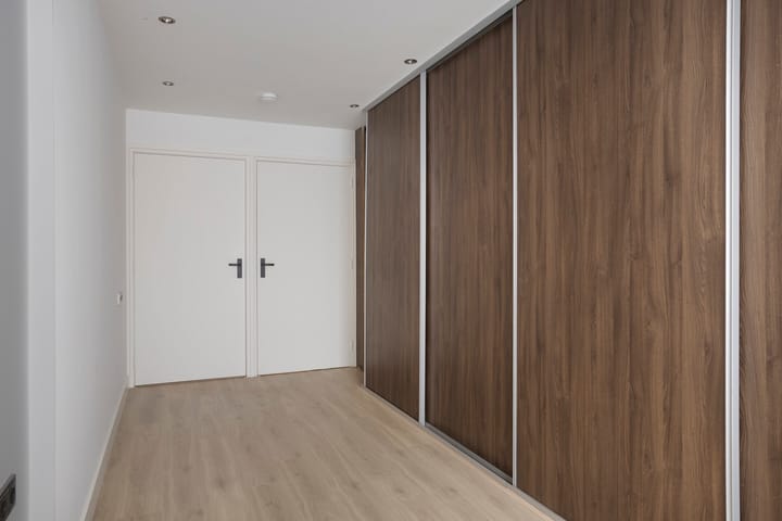 Photo 21 of Ussenstraat 13