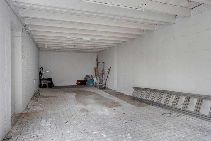 Photo 22 of Ussenstraat 13