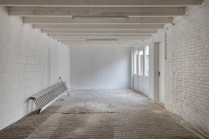 Photo 23 of Ussenstraat 13