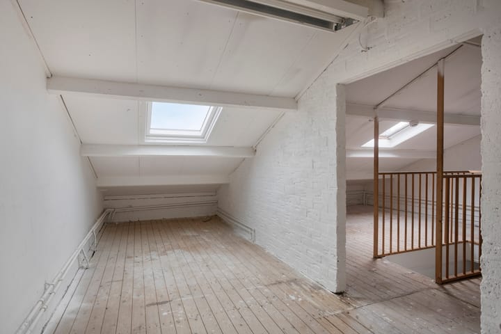 Photo 36 of Ussenstraat 13