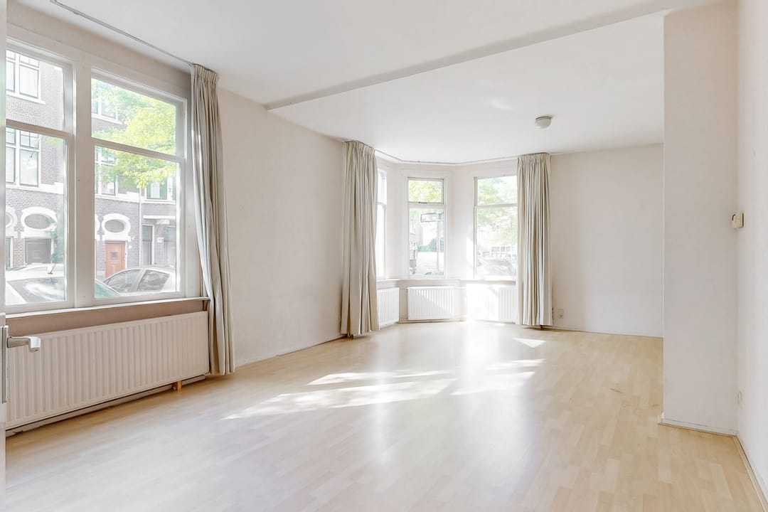 Photo 2 of Emantsstraat 6
