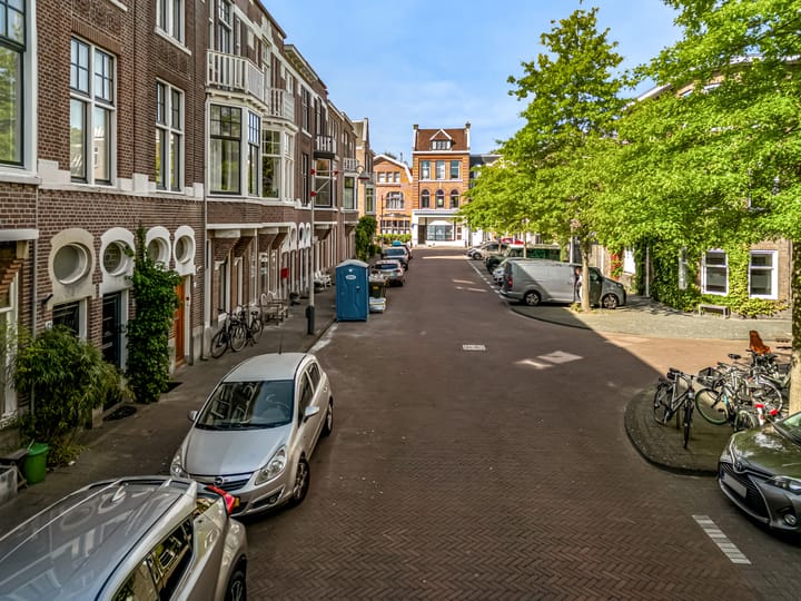 Foto 25 van Emantsstraat 6