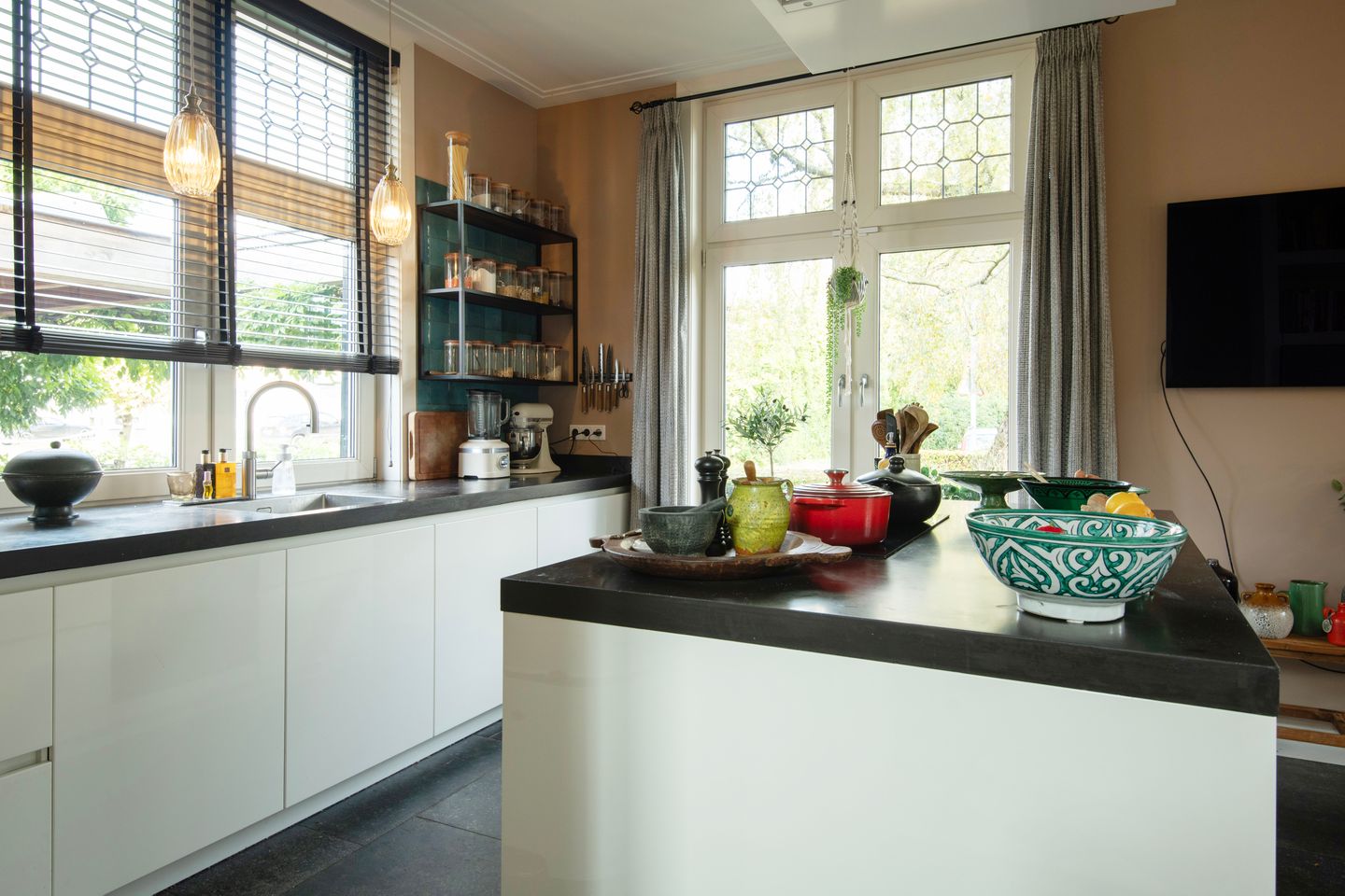 Foto 10 van Koninginnelaan 12