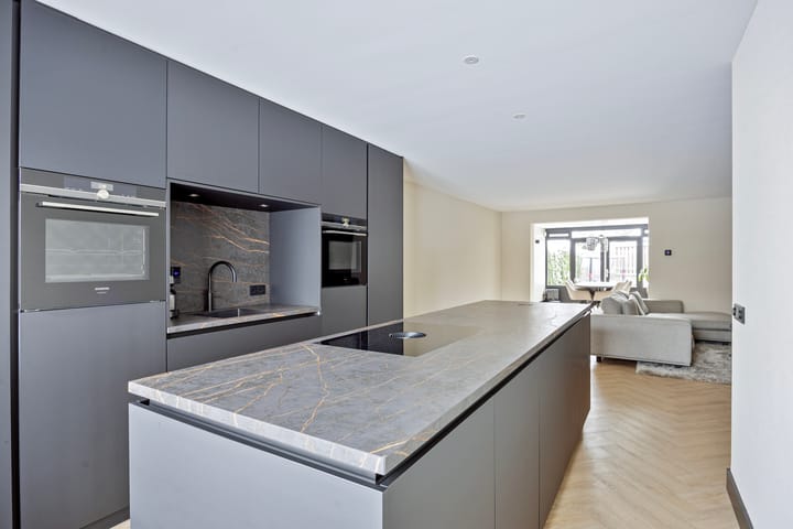 Photo 9 of Looakker 8