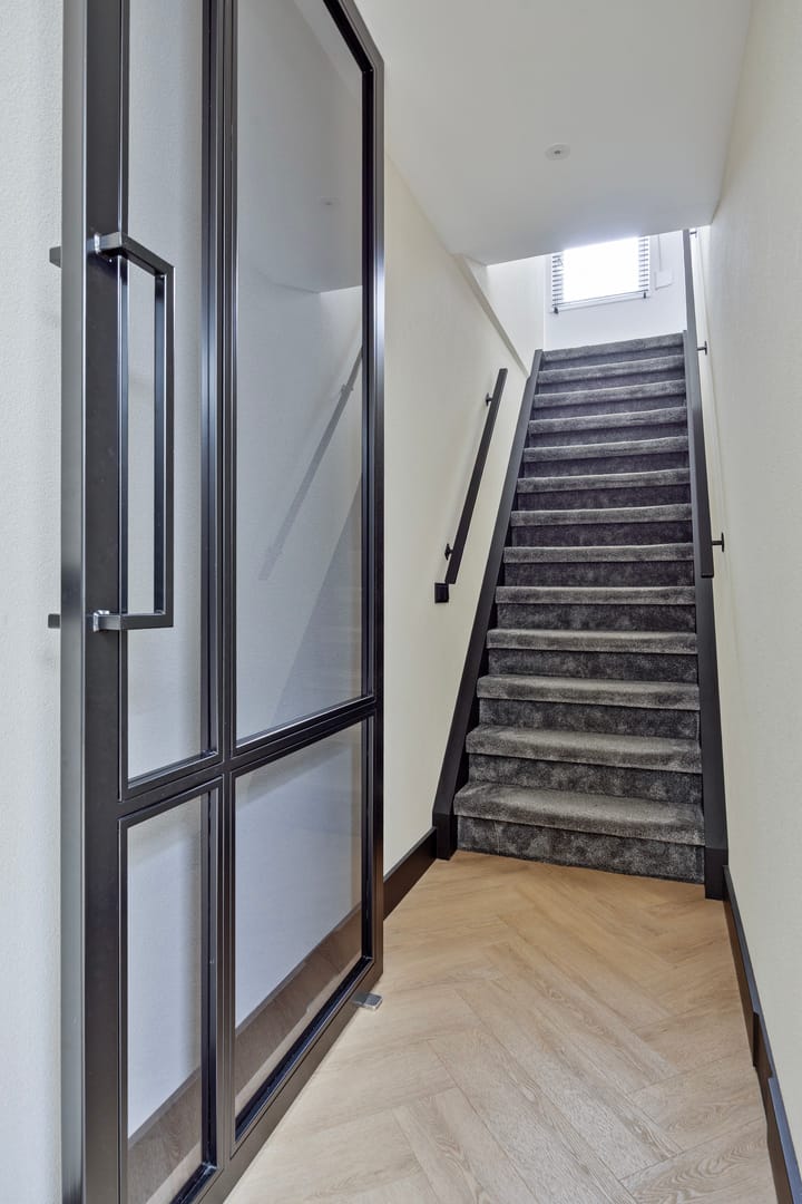 Photo 14 of Looakker 8