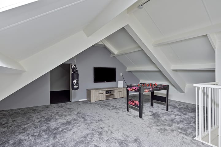 Photo 25 of Looakker 8