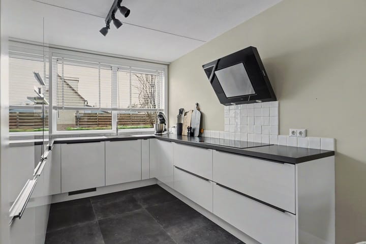 Foto 10 van Jan van der Benstraat 66