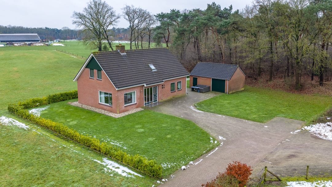 Photo 2 of Haarlerweg 2-A