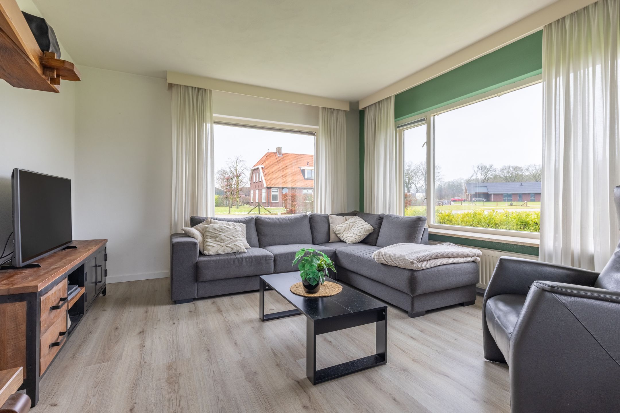 Photo 6 of Haarlerweg 2-A