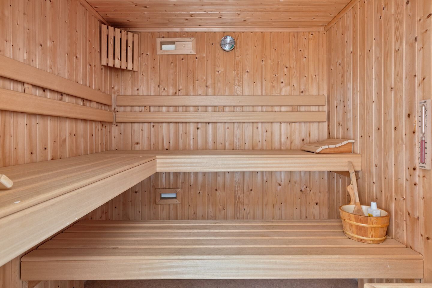 Foto 44 van Stationsstraat 28