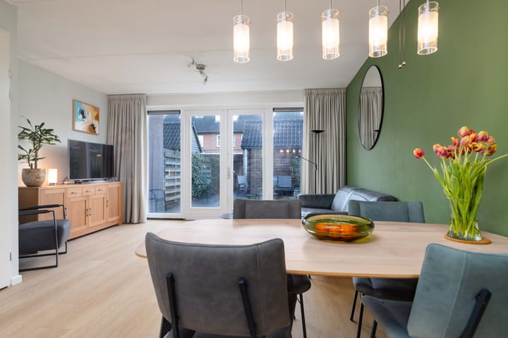 Foto 2 van Apollo 27