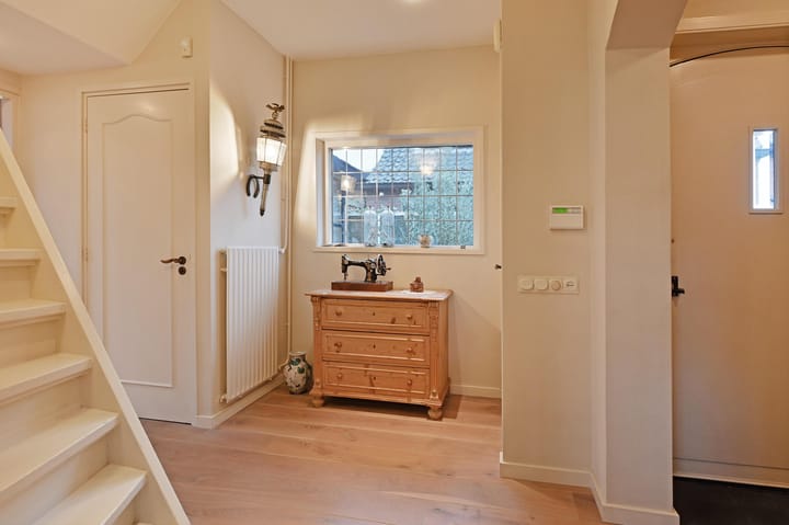 Photo 4 of Emmastraat 84