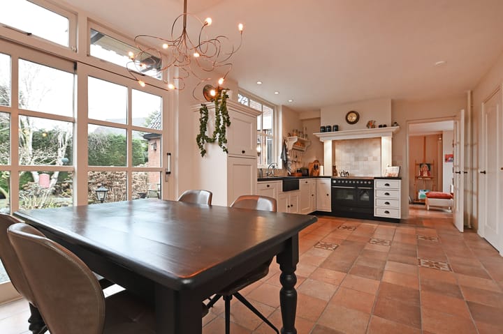 Foto 19 van Emmastraat 84