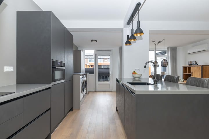 Foto 9 van Ruysdaelstraat 63