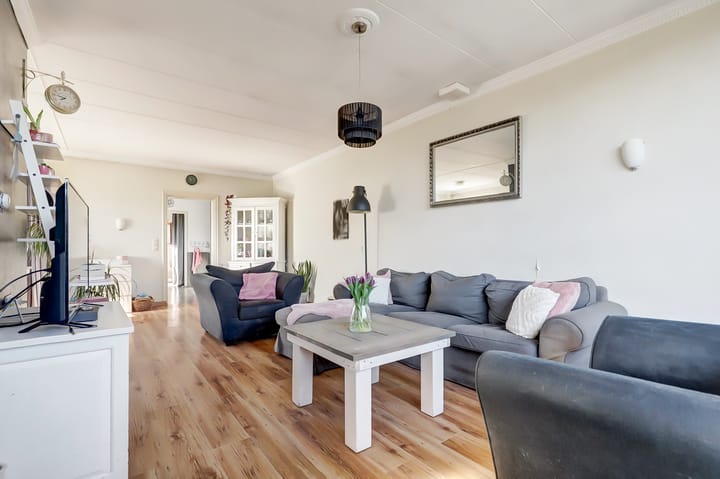 Photo 5 of Parallelweg SS 106