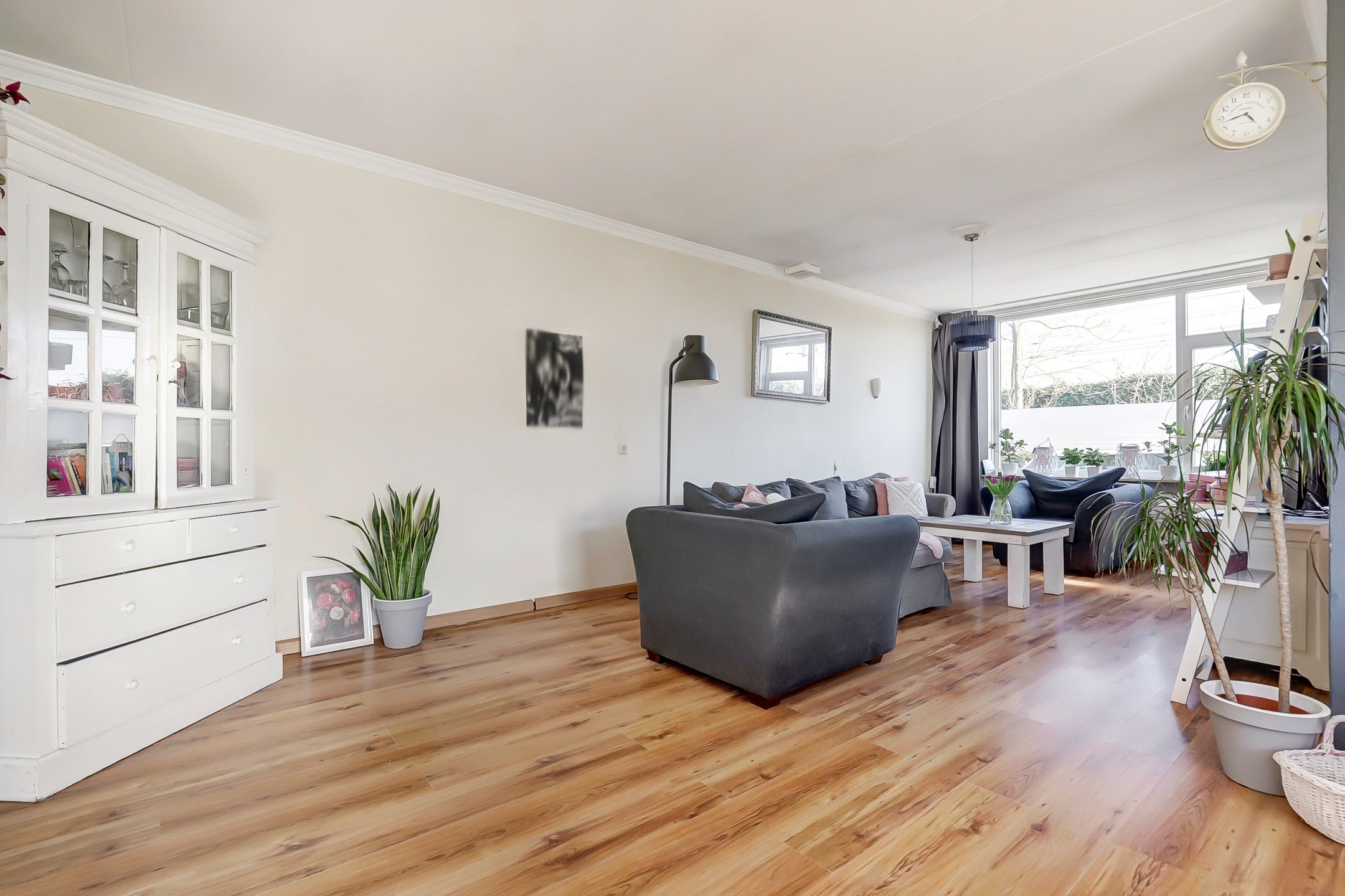 Foto 9 van Parallelweg SS 106