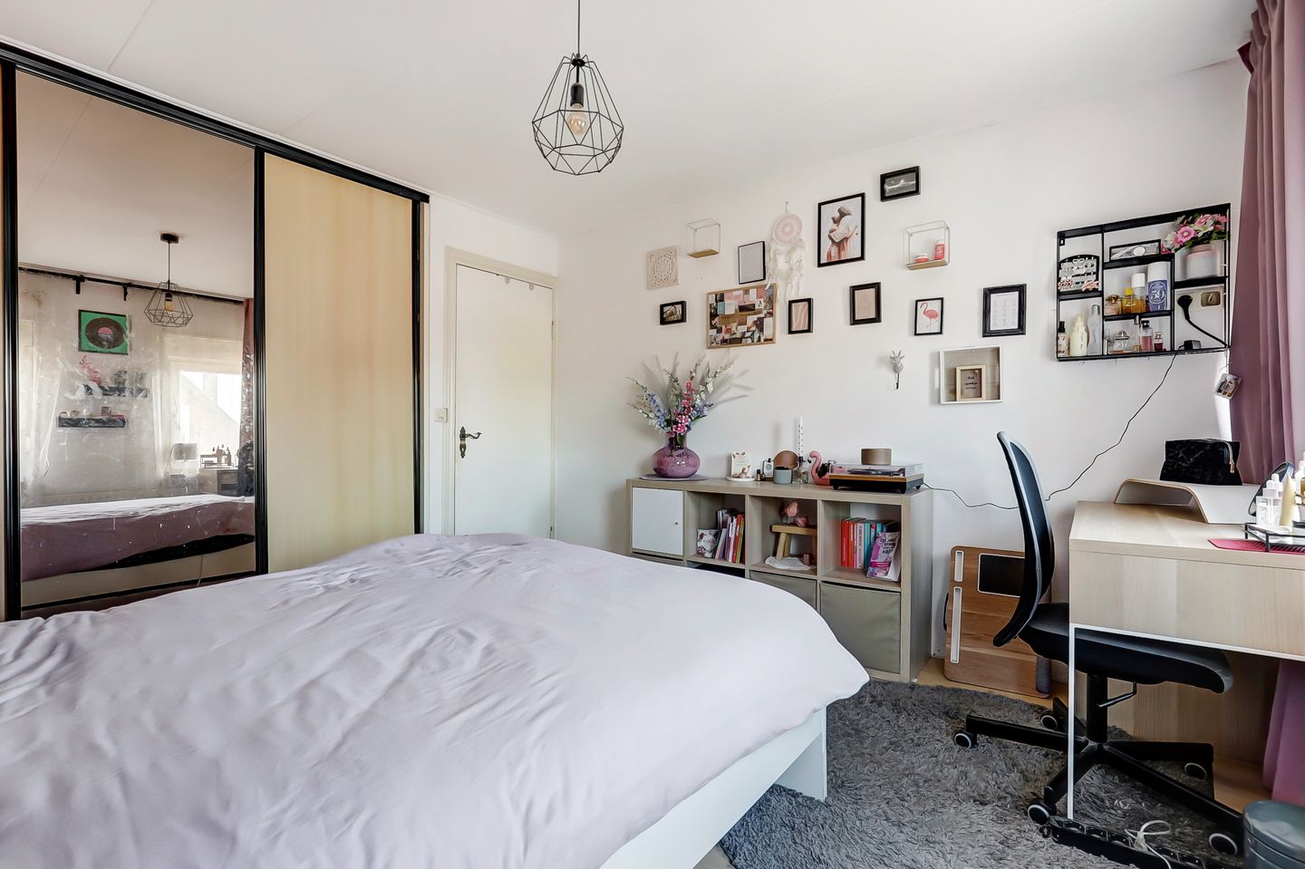 Foto 19 van Parallelweg SS 106