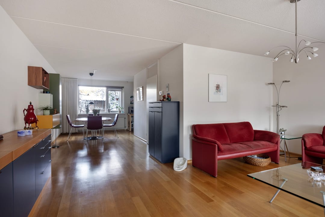 Photo 2 of Vallaat 25