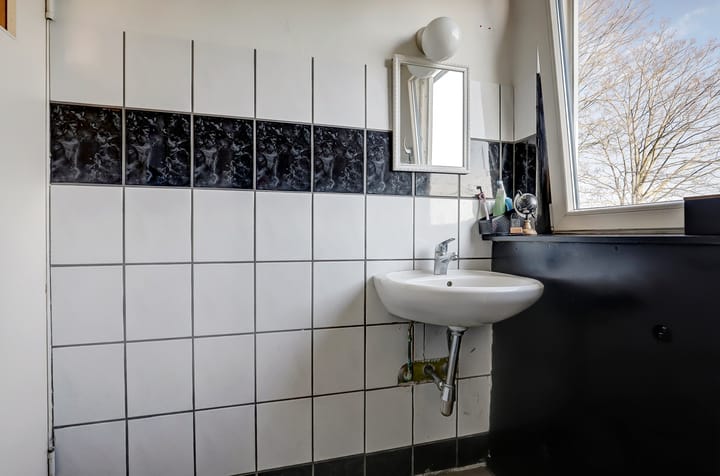 Photo 26 of Parallelweg SS 106