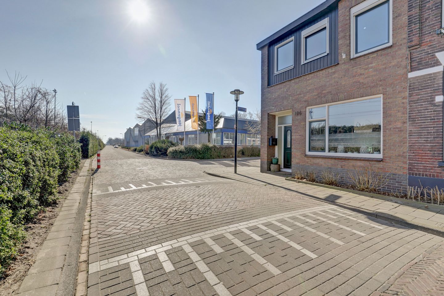 Foto 35 van Parallelweg SS 106